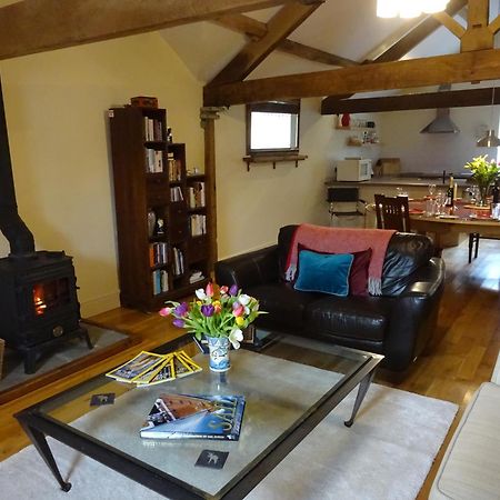 Glanhenwye Courtyard Cottages Glasbury Zewnętrze zdjęcie