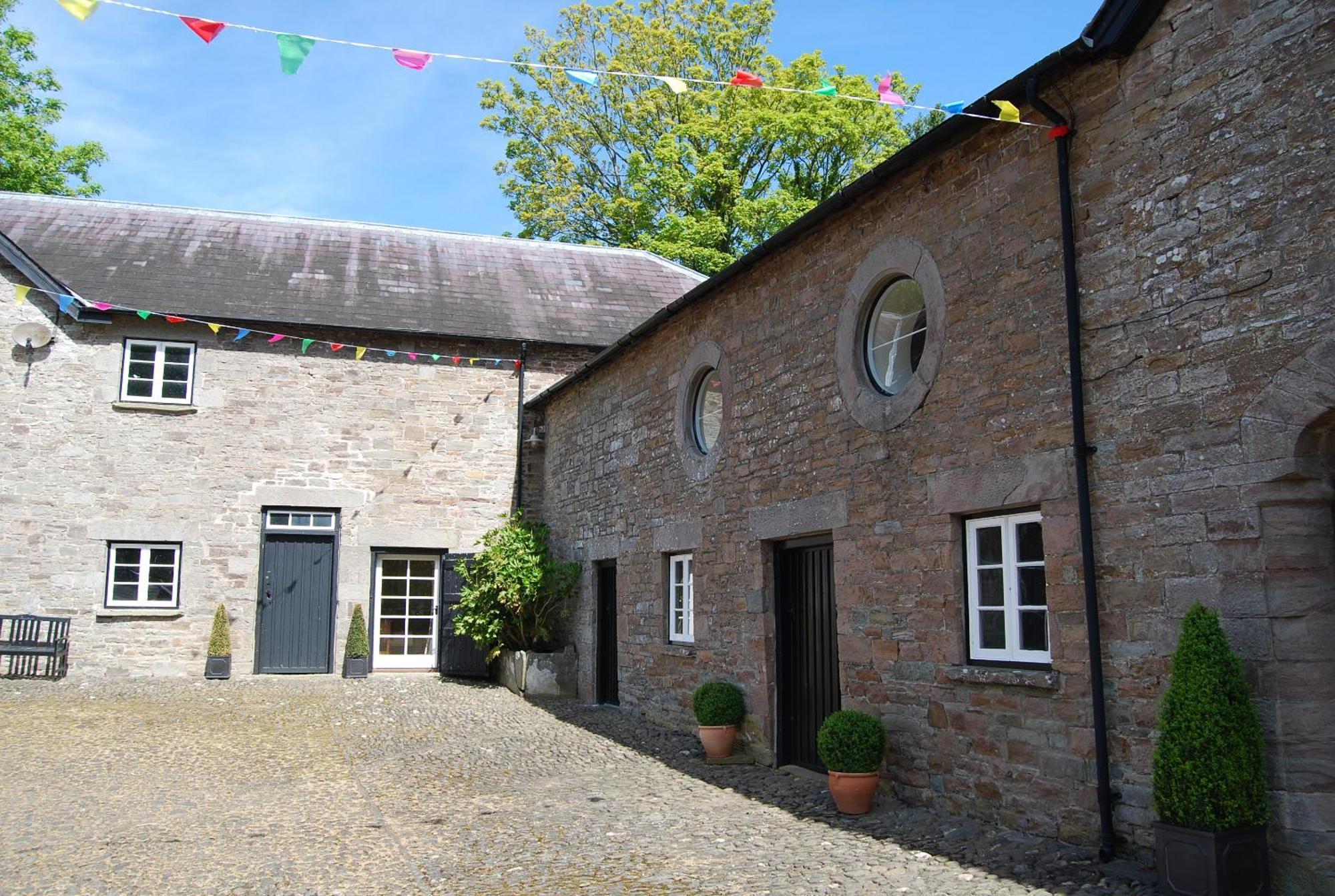 Glanhenwye Courtyard Cottages Glasbury Zewnętrze zdjęcie